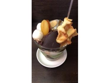 抹茶とゴマパフェ