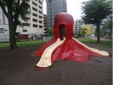 タコ滑り台
