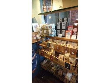 店内には沢山のコーヒーも販売されてます