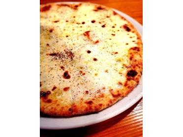 オススメは4種のチーズピザ