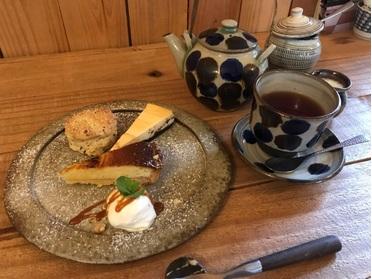ケーキとスコーンのセット