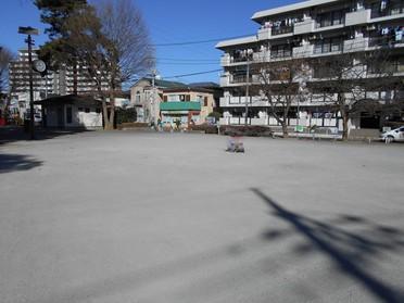 鬼ごっこには最適の広さ♪