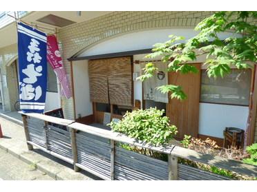 そばの旗が目印!