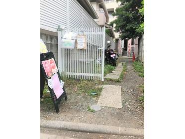 ひっそりと…奥にお店がございます。