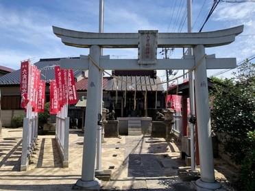 六実稲荷神社です!