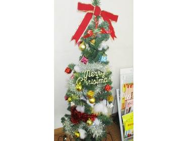 クリスマスツリーを準備しました♪