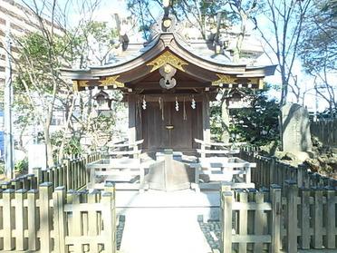 船橋大神宮入ってすぐの祠です!