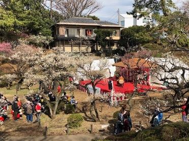 お祭り用の舞台です! お祭り用の舞台です!