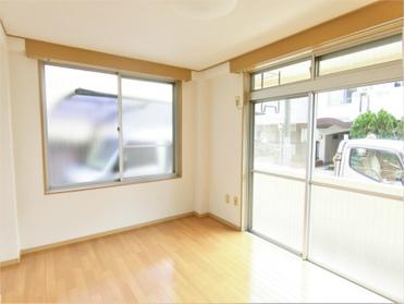 居室はぽかぽか明るいです