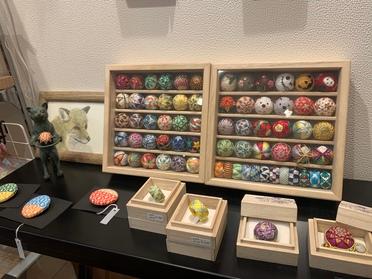 ハンドメイドの雑貨も買えます!