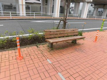 ベンチ