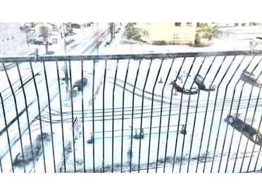 ちらちら降ってきれいだけど ちらちら降ってきれいだけど