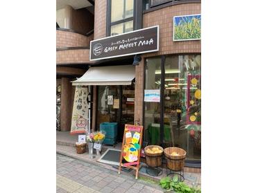 お店の中に入りたくなるような外観です!