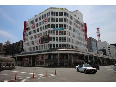 南口を出ると目の前に見えます