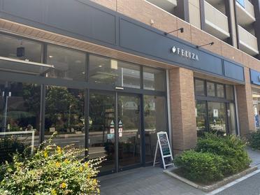 お店の外観はシンプルでおしゃれです♪