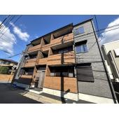 中階段のため全室角部屋　陽当り良好