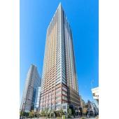 アウルタワー 外観写真1 地上52階建の超高層タワーマンションです。