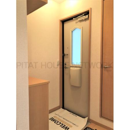 セジュールＨＡＮＡ 部屋写真7 玄関