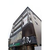 外観タイル張りです