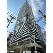 2024年1月築、地上49階建のタワーマンション。地下鉄四つ橋線「西梅田」駅まで徒歩3分の立地です。