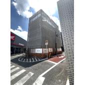 建築中