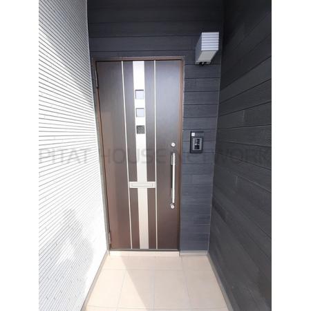 ルーエンハイムⅥ 部屋写真11 エントランス