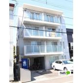 シックな感じでお出迎えくれますね〜