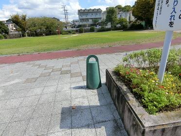公園の車止めポールに衝撃s ﾟdﾟ 須玖南親水公園 ピタットハウスの地域情報発信ブログ 街ピタ
