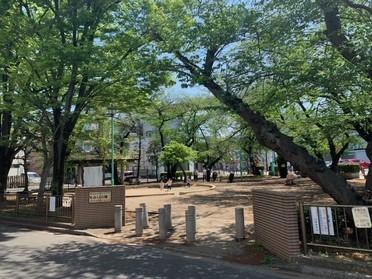 砂場が広い 子供たちに人気の公園 もみじ公園 ピタットハウスの地域情報発信ブログ 街ピタ